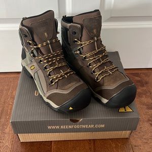 Brand New! Men's Davenport AL Waterproof Mid (Composite Safety Toe) Size 11